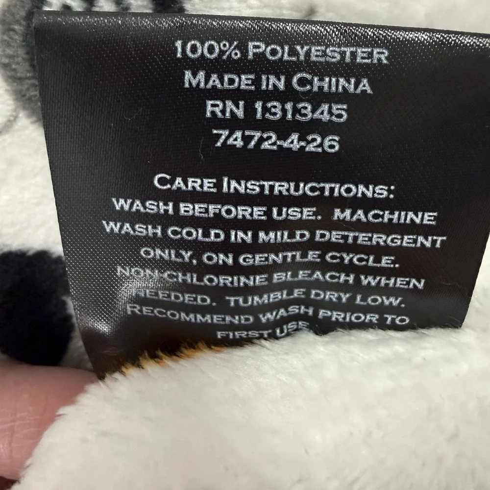 NWT Halloween Plush Throw Blanket Black Cats Witches Brew 50x70 Cat Spookville